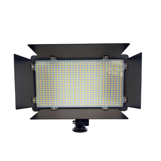 نور ثابت ال ای دی LED 600 RGB (به همراه ریموت کنترل + آداپتور + 2 عدد باتری + شارژر)