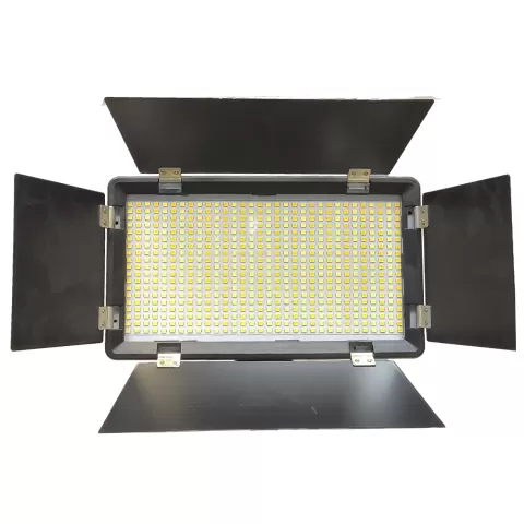 نور ثابت ال ای دی پروفشنال LED VIDEO LIGHT LED 680PRO (به همراه باتری و شارژر)